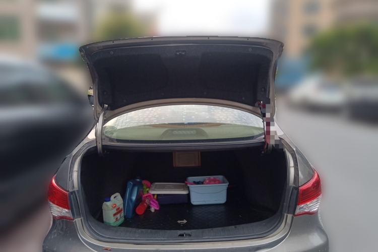 Used Nissan Sylphy 2012 Classic 1.6XE Automatic Comfort Edition Trunk