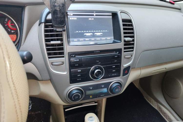 Used Nissan Sylphy 2012 Classic 1.6 XL Automatic Luxury Edition Audio And AC Panel