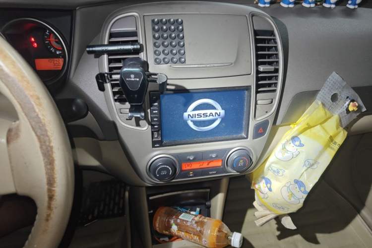 Used Nissan Sylphy 2012 Classic 1.6XE Manual Comfort Edition Audio And AC Panel