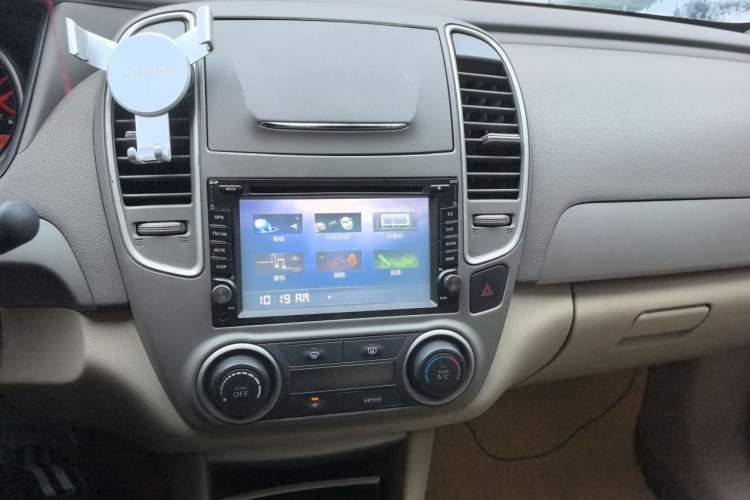 Used Nissan Sylphy 2012 Classic 1.6XE Manual Comfort Edition Audio And AC Panel