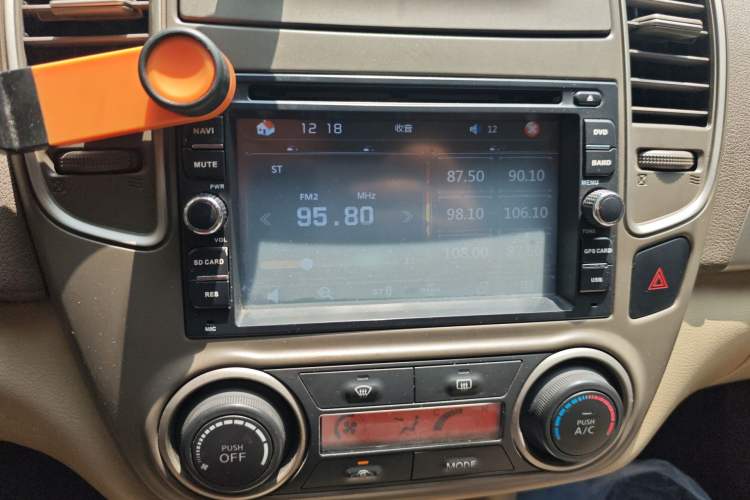 Used Nissan Sylphy 2012 Classic 1.6XE Manual Comfort Edition Audio And AC Panel