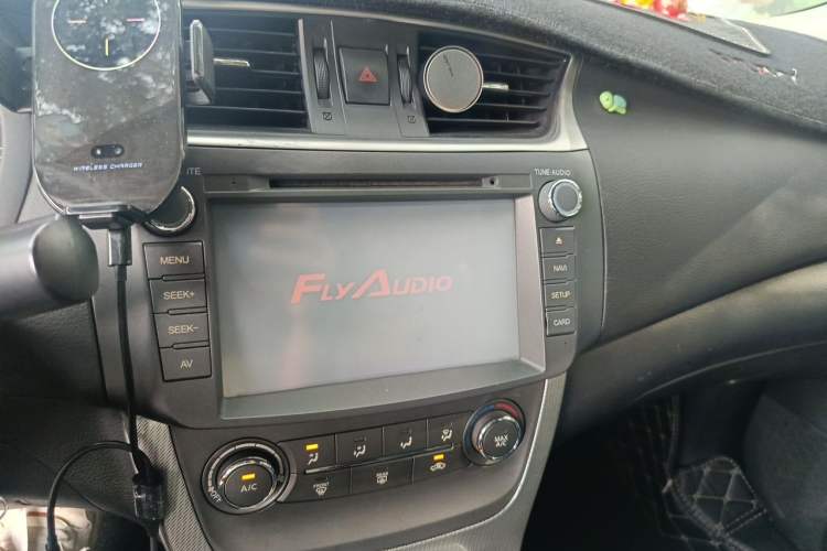 Used Nissan Sylphy 2012 1.6 XL CVT Luxury Edition Audio And AC Panel