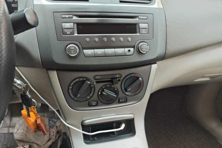 Used Nissan Sylphy  Audio And AC Panel