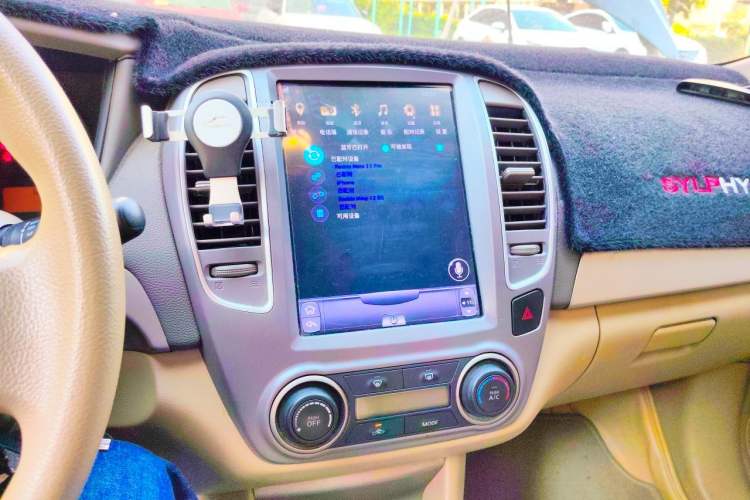 Used Nissan Sylphy 2012 Classic 1.6XE Manual Comfort Edition Audio And AC Panel