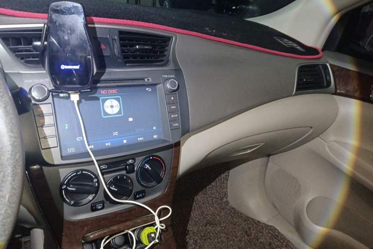 Used Nissan Sylphy 2012 1.6 XL CVT Luxury Edition Audio And AC Panel