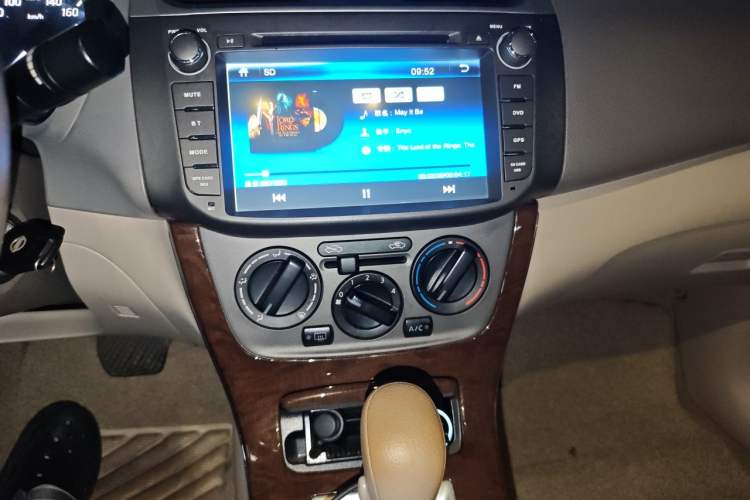 Used Nissan Sylphy 2012 1.6 XL CVT Luxury Edition Audio And AC Panel