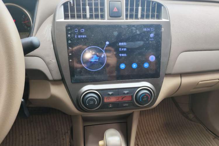 Used Nissan Sylphy 2012 Classic 1.6XE Automatic Comfort Edition Audio And AC Panel