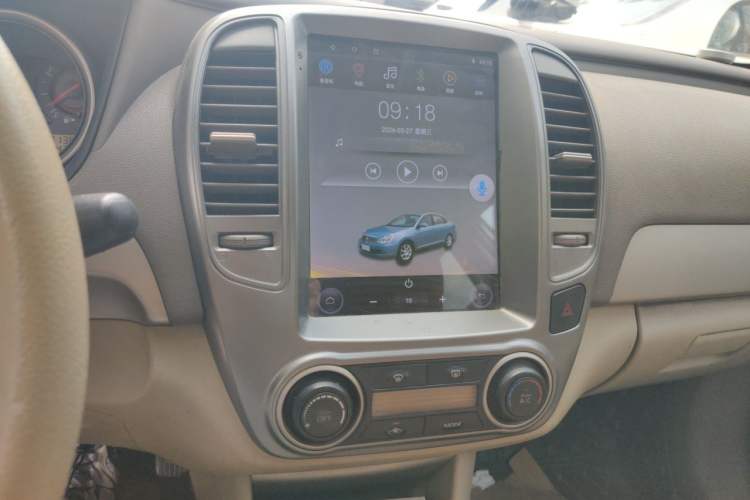 Used Nissan Sylphy 2012 Classic 1.6XE Manual Comfort Edition Audio And AC Panel