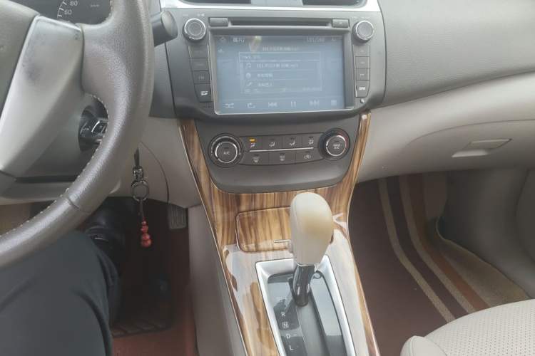 Used Nissan Sylphy 2012 1.6 XL CVT Luxury Edition Audio And AC Panel