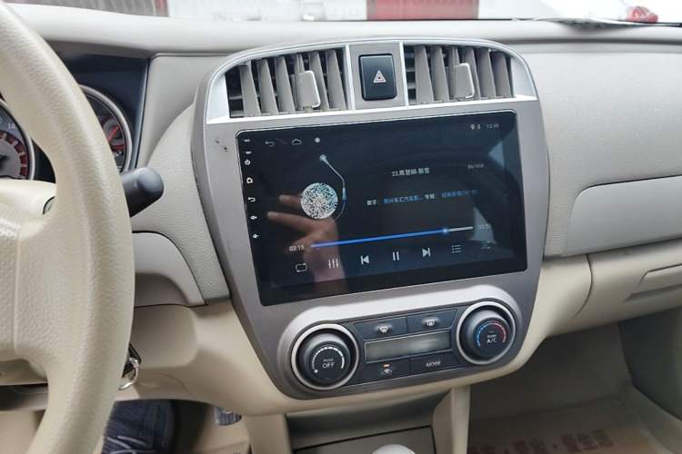 Used Nissan Sylphy 2012 Classic 1.6XE Automatic Comfort Edition Audio And AC Panel
