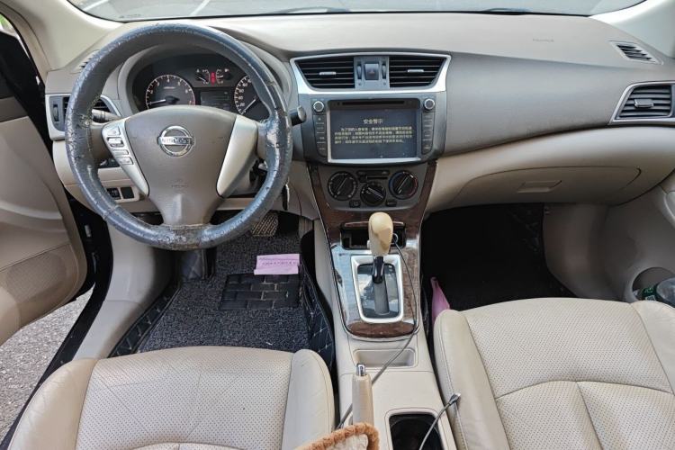 Used Nissan Sylphy 2012 1.6 XL CVT Luxury Edition Center Console