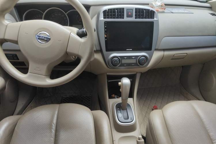 Used Nissan Sylphy 2012 Classic 1.6 XL Automatic Luxury Edition Center Console