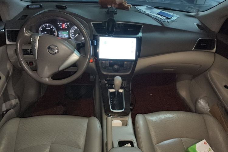 Used Nissan Sylphy 2012 1.8XL CVT Luxury Edition Center Console
