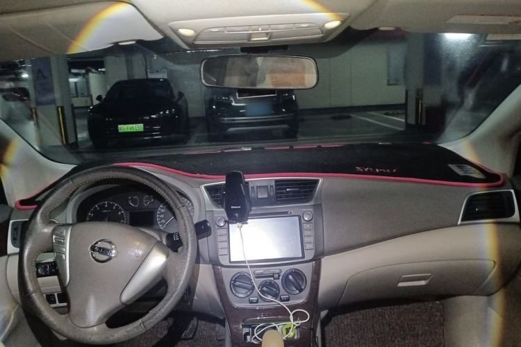 Used Nissan Sylphy 2012 1.6 XL CVT Luxury Edition Center Console