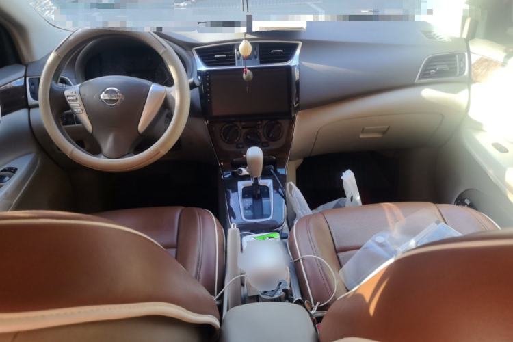 Used Nissan Sylphy 2012 1.6 XL CVT Luxury Edition Center Console