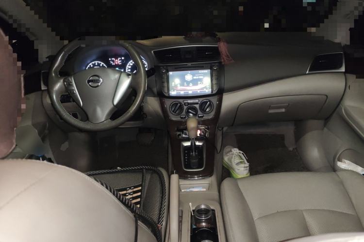 Used Nissan Sylphy 2012 1.6 XL CVT Luxury Edition Center Console