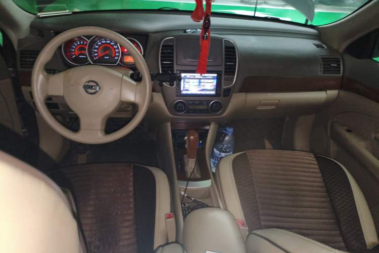 Used Nissan Sylphy 2012 Classic 1.6 XL Automatic Luxury Edition Center Console
