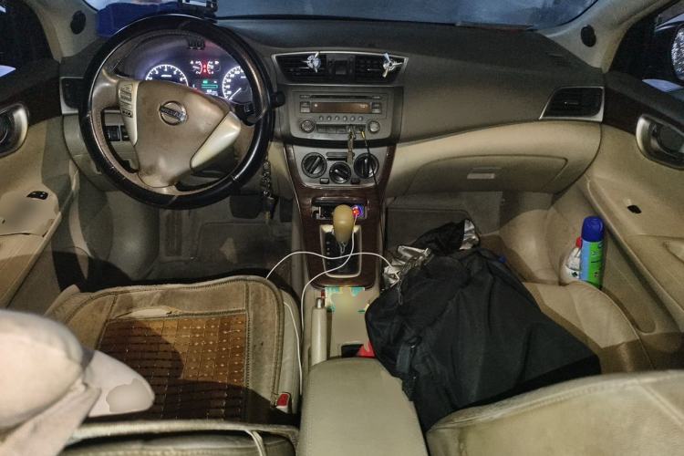 Used Nissan Sylphy 2012 1.6 XL CVT Luxury Edition Center Console