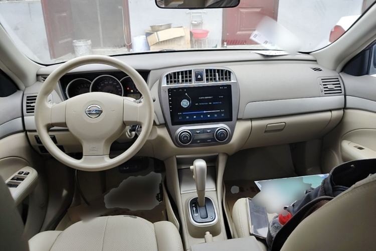 Used Nissan Sylphy 2012 Classic 1.6XE Automatic Comfort Edition Center Console