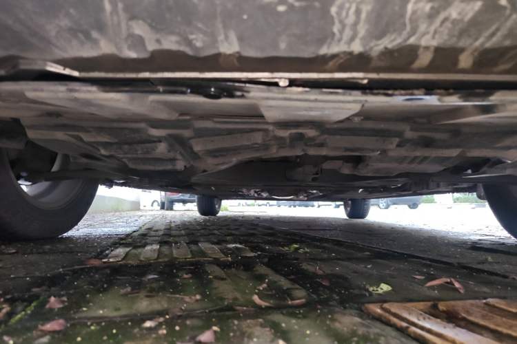 Used Nissan Sylphy 2012 Classic 1.6XE Automatic Comfort Edition Chassis Front