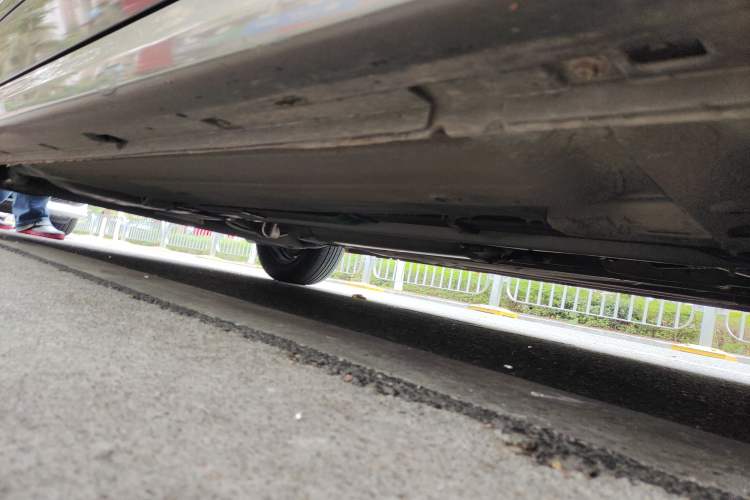 Used Nissan Sylphy 2012 Classic 1.6XE Manual Comfort Edition Chassis Front Right