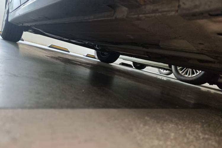 Used Nissan Sylphy 2012 Classic 1.6XE Automatic Comfort Edition Chassis Front Right