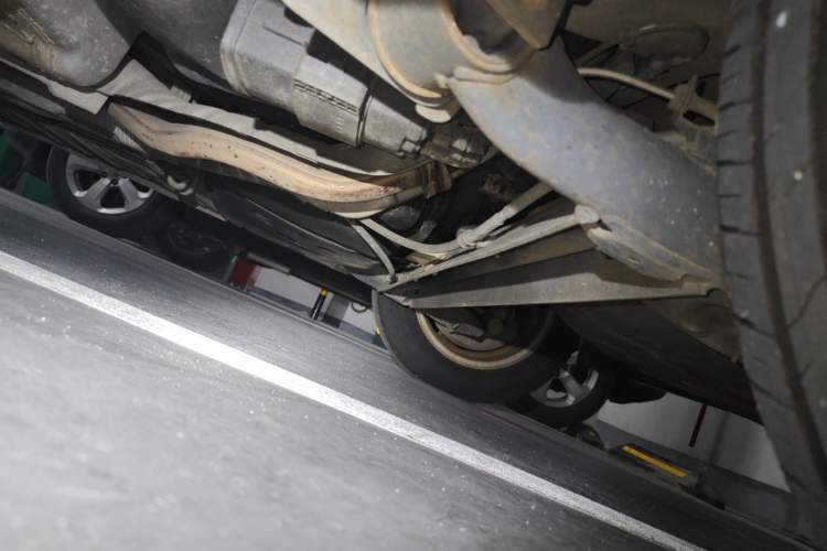 Used Nissan Sylphy 2012 Classic 1.6XE Manual Comfort Edition Chassis Rear Left