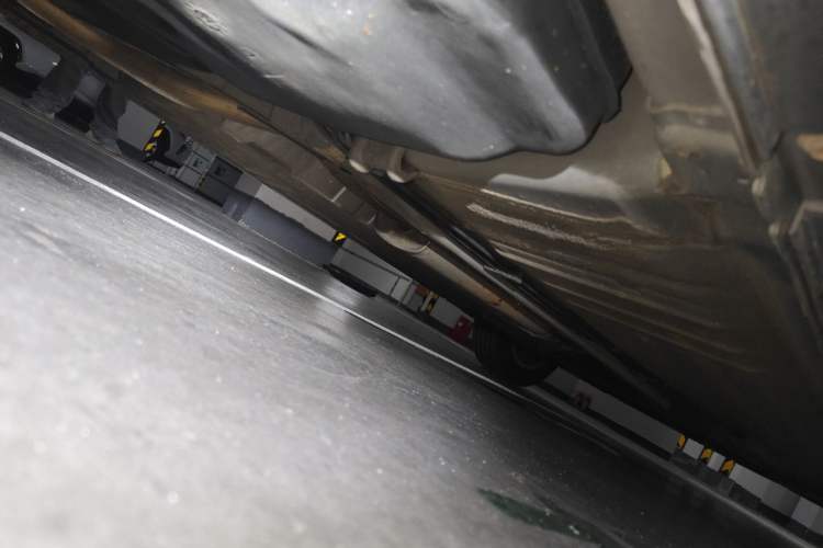 Used Nissan Sylphy 2012 Classic 1.6XE Manual Comfort Edition Chassis Rear Right