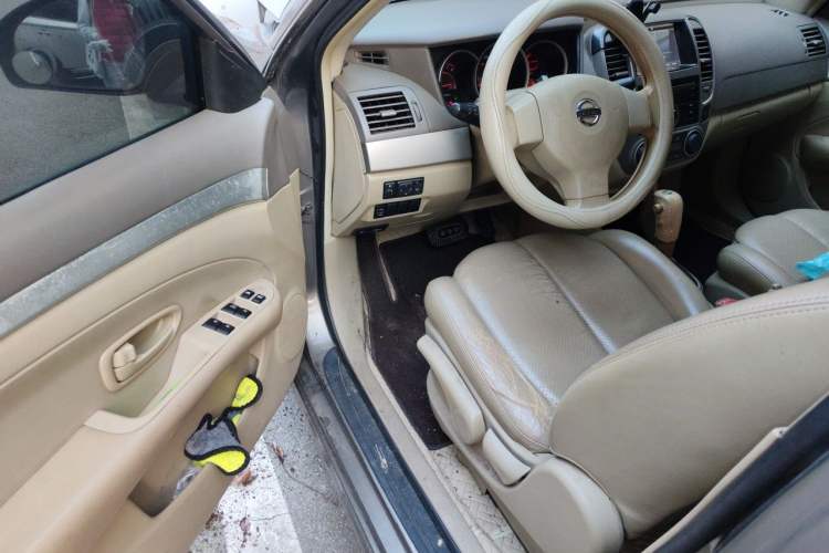 Used Nissan Sylphy 2012 Classic 1.6 XL Automatic Luxury Edition Driver Seat