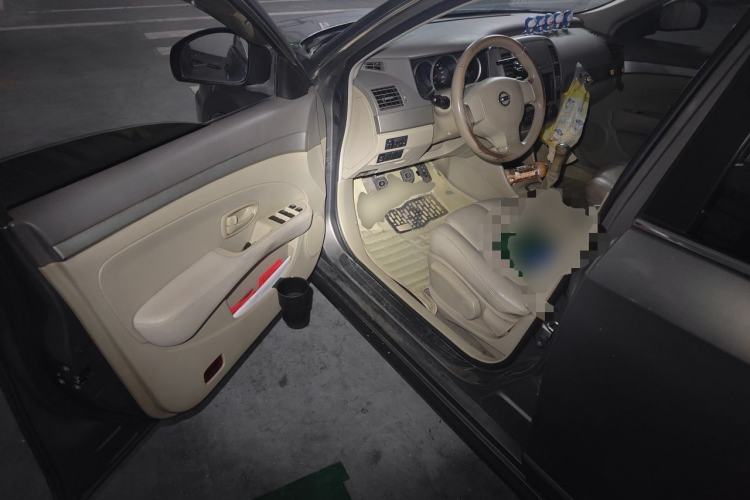 Used Nissan Sylphy 2012 Classic 1.6XE Manual Comfort Edition Driver Seat