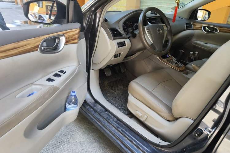 Used Nissan Sylphy 2012 1.6 XL Manual Luxury Edition Driver Seat