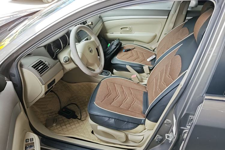 Used Nissan Sylphy 2012 Classic 1.6XE Automatic Comfort Edition Driver Seat