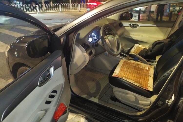 Used Nissan Sylphy 2012 1.6XE CVT Comfort Edition Driver Seat