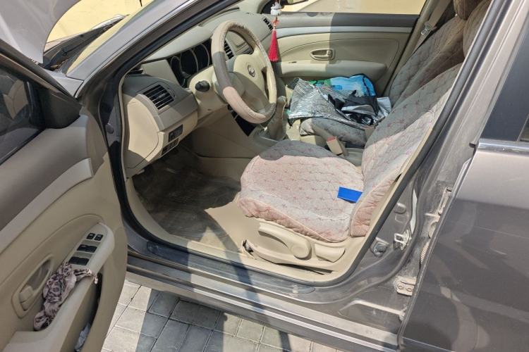 Used Nissan Sylphy 2012 Classic 1.6XE Manual Comfort Edition Driver Seat