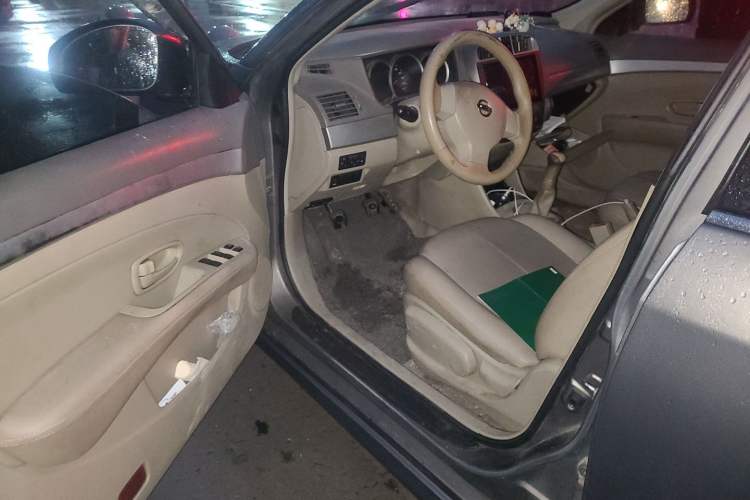Used Nissan Sylphy 2012 Classic 1.6XE Manual Comfort Edition Driver Seat