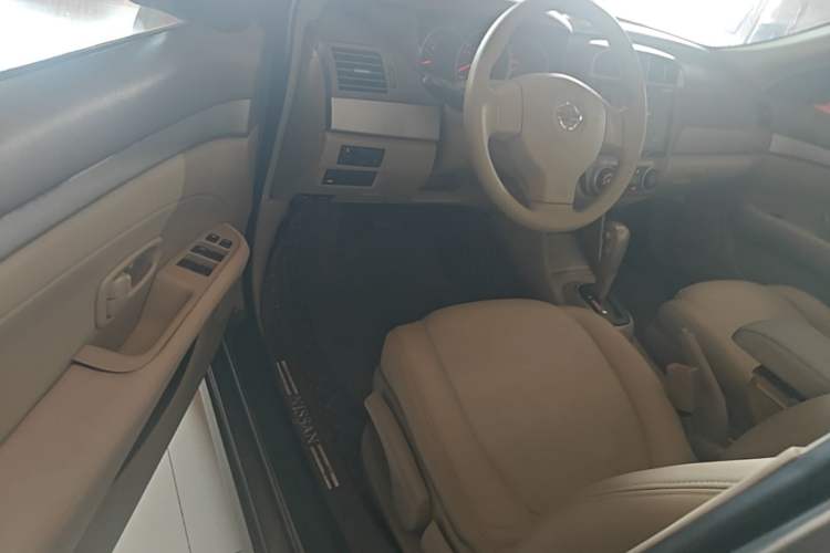 Used Nissan Sylphy 2012 Classic 1.6XE Automatic Comfort Edition Driver Seat