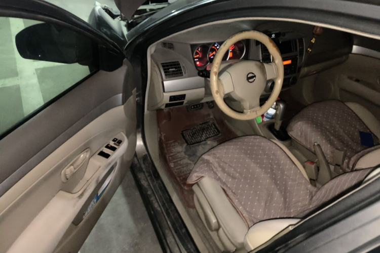 Used Nissan Sylphy 2012 Classic 1.6XE Automatic Comfort Edition Driver Seat