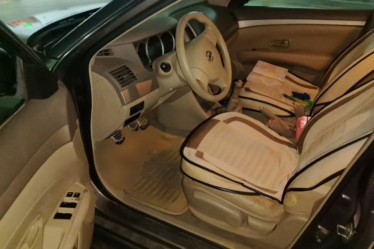 Used Nissan Sylphy 2012 Classic 1.6XE Manual Comfort Edition Driver Seat