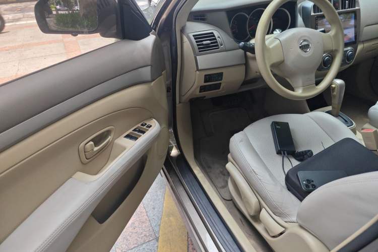 Used Nissan Sylphy 2012 Classic 1.6XE Automatic Comfort Edition Driver Seat