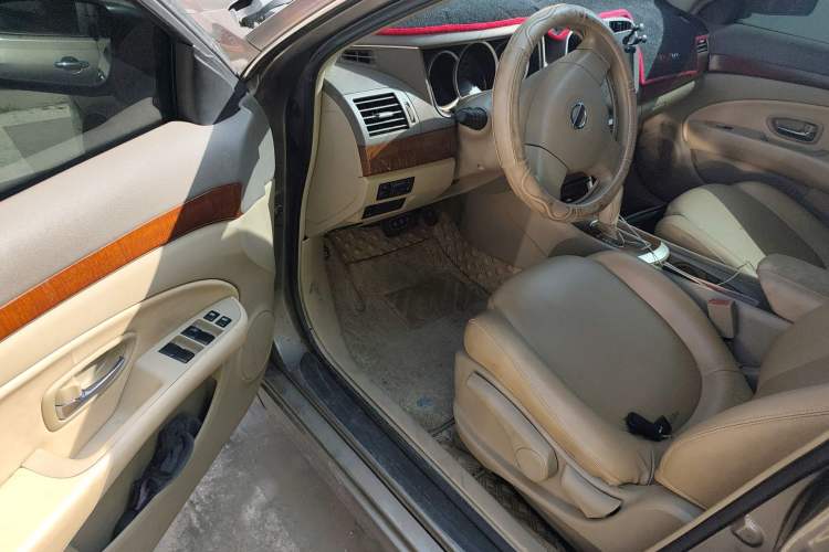 Used Nissan Sylphy 2012 Classic 1.6XE Automatic Comfort Edition Driver Seat