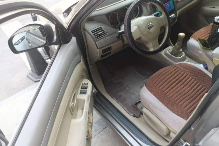 Used Nissan Sylphy 2012 Classic 1.6XE Manual Comfort Edition Driver Seat