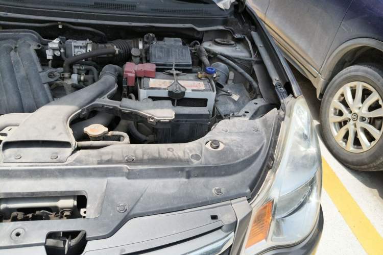 Used Nissan Sylphy 2012 Classic 1.6XE Manual Comfort Edition Engine Bay Left
