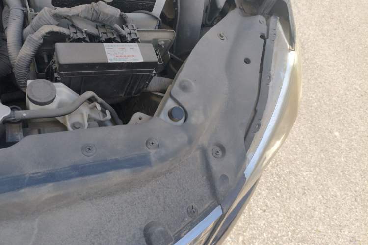 Used Nissan Sylphy 2012 1.6 XL CVT Luxury Edition Engine Bay Left