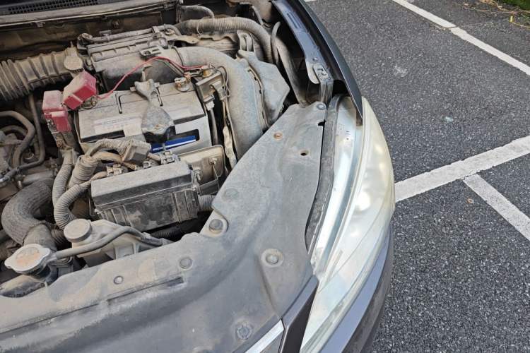 Used Nissan Sylphy 2012 1.6 XL CVT Luxury Edition Engine Bay Left