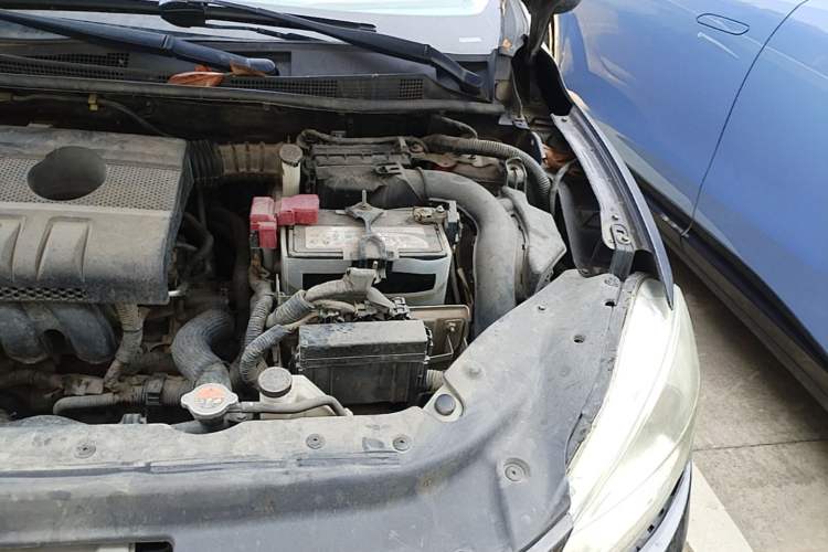 Used Nissan Sylphy 2012 1.6 XL CVT Luxury Edition Engine Bay Left