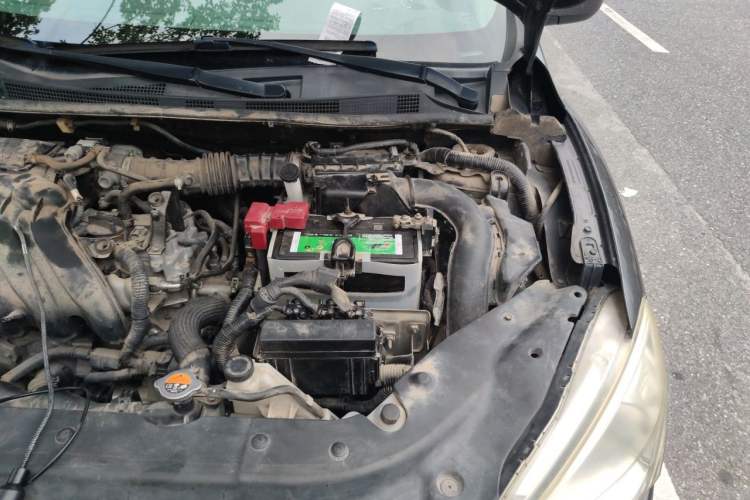 Used Nissan Sylphy 2012 1.6 XL CVT Luxury Edition Engine Bay Left