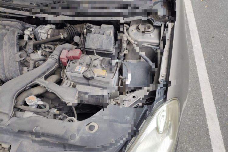 Used Nissan Sylphy 2012 Classic 1.6XE Manual Comfort Edition Engine Bay Left