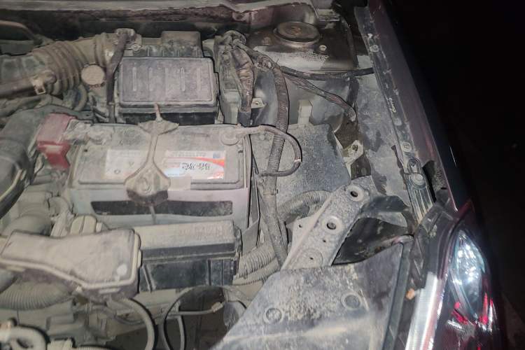 Used Nissan Sylphy 2012 Classic 1.6XE Manual Comfort Edition Engine Bay Left