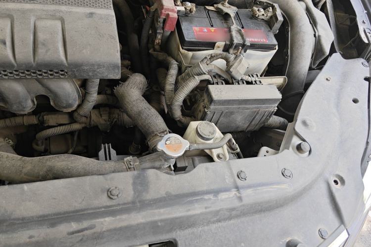 Used Nissan Sylphy 2012 1.6 XL CVT Luxury Edition Engine Bay Left