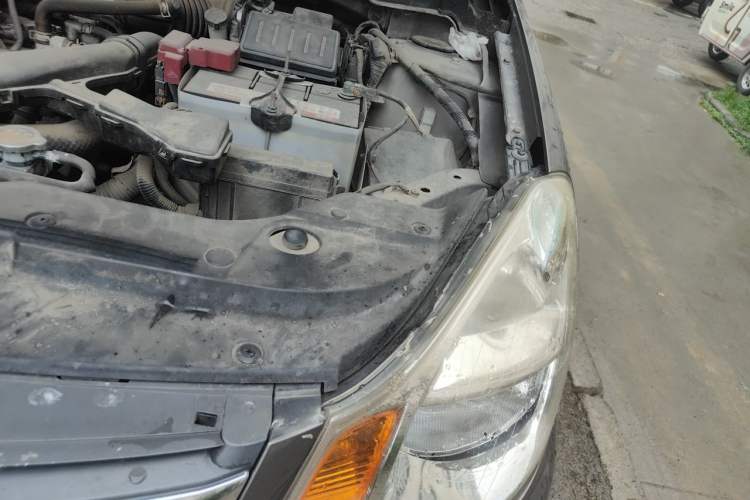 Used Nissan Sylphy 2012 Classic 1.6 XL Automatic Luxury Edition Engine Bay Left